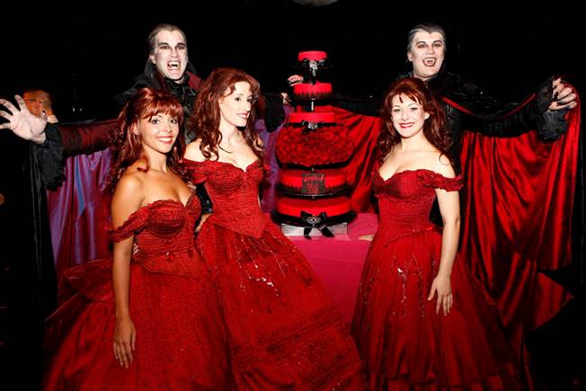 Jubileumi vérszívás - STYLENEWS - Rendezvények - kentaur, magyar színház, ps produkció, rákász dániel, vámpírok bálja, 