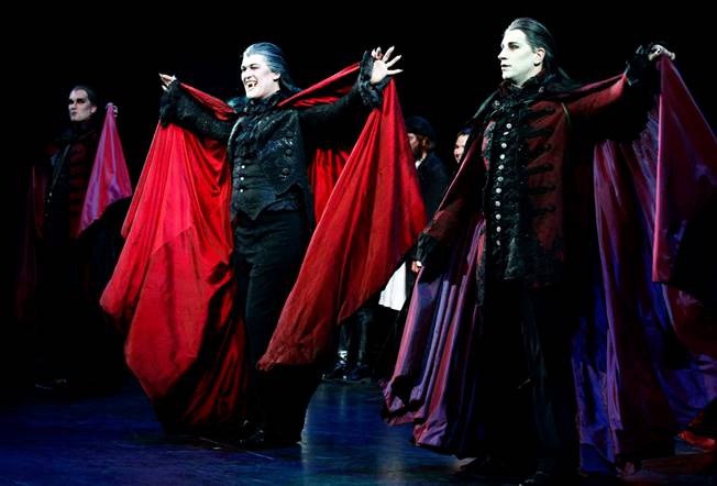 Jubileumi vérszívás - STYLENEWS - Rendezvények - kentaur, magyar színház, ps produkció, rákász dániel, vámpírok bálja, 