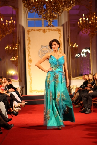 Exkluzív Náray bemutató - DIVAT&STÍLUS - Stílusiskola - divatbemutató, náray tamás, 