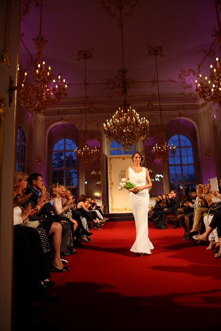 Exkluzív Náray bemutató - DIVAT&STÍLUS - Stílusiskola - divatbemutató, náray tamás, 