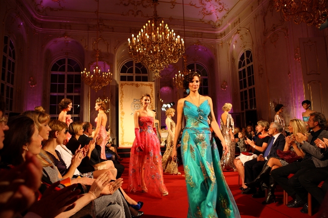 Exkluzív Náray bemutató - DIVAT&STÍLUS - Stílusiskola - divatbemutató, náray tamás, 