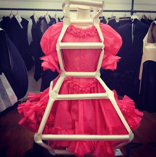 Paris Fashion Week gif challenge - DIVAT&STÍLUS - Stílusiskola - paris fashion week, runway, 