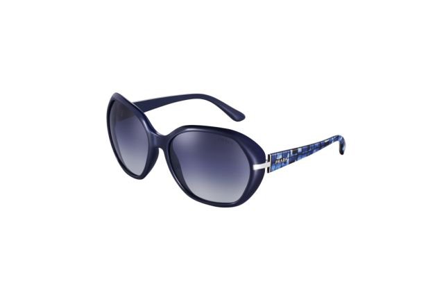 Egyszerre retró, egyszerre jövő: Prada 2011 - Hírek  -  - 2011, divat, kiegészítők, Prada, 