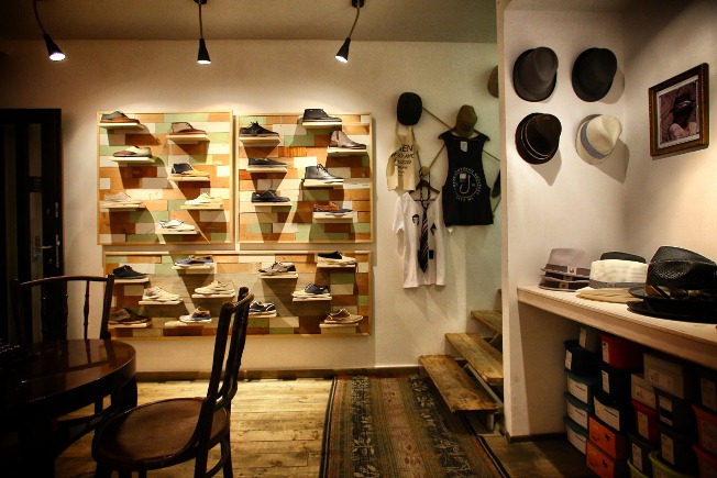 Az eper illatú cipőbolt - DIVAT&STÍLUS - Stílusiskola - cargomoda, 