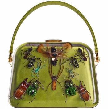 Damien Hirst és a Prada halott bogarai - DIVAT&STÍLUS - Hírek  - divathírek, prada, 