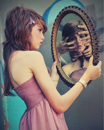 A lakótárs - KERESD A NŐT  -  - lakótárs, novella, 