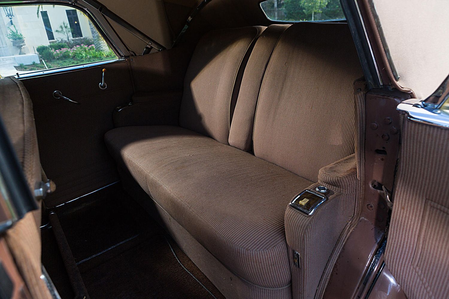 Árverésen Humphrey Bogart álomautója - STYLENEWS -  - buick, humphrey bogart, 