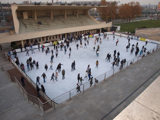 Indul a korcsolyaszezon! - Fesztelen mindennapok -  - arena plaza, jégterasz, 