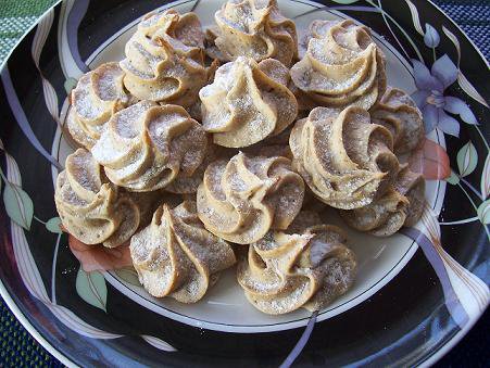 Gesztenyés csók - Stylekids - Gasztronómia - gesztenye, gesztenyés csók, karácsonyi sütemény, sütés, 