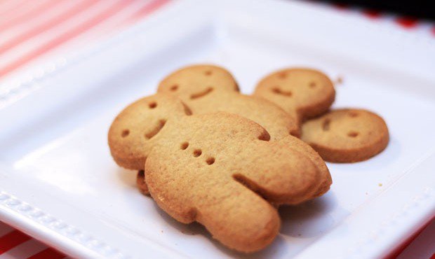 Mézeskalács emberkék támadása - STYLELIFE - Gasztronómia - karácsony, mézeskalács, mosoly bisztró, sütemény, 