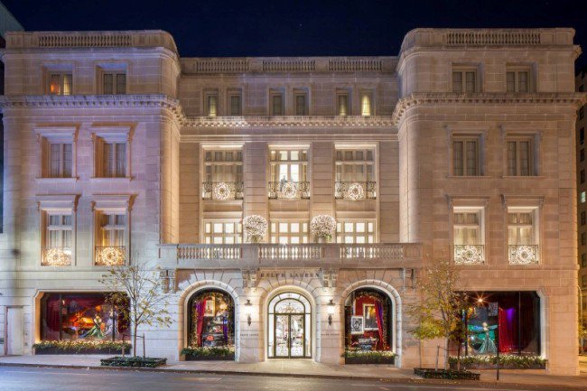 Karácsony New York ablakaiban - DIVAT&STÍLUS - Hírek  - barneys, bloomingdales, louis vuitton, ny, 