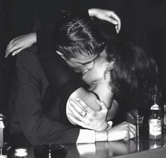 Ki jár a pesti éjszakában? - DIVAT&STÍLUS - Fesztelen mindennapok - divat, éjszakai élet, szórakozás, 