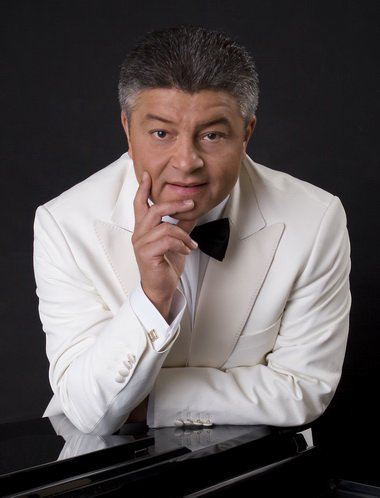 Indul a zongorahangok csatája - STYLENEWS - Rendezvények - bárzongora verseny, stylenews, 