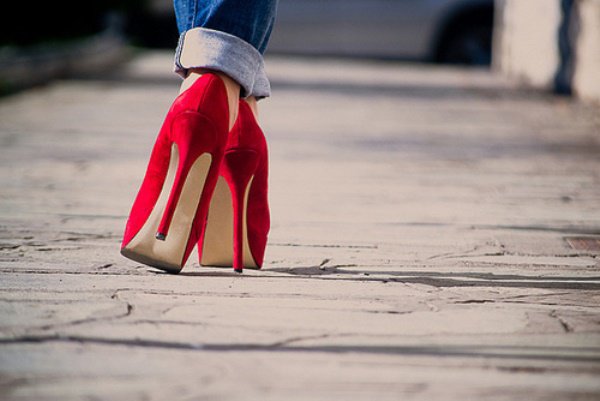 Tűzpiros gardrób-tuning - DIVAT&STÍLUS - Stílusiskola - divat, stílusiskola, 