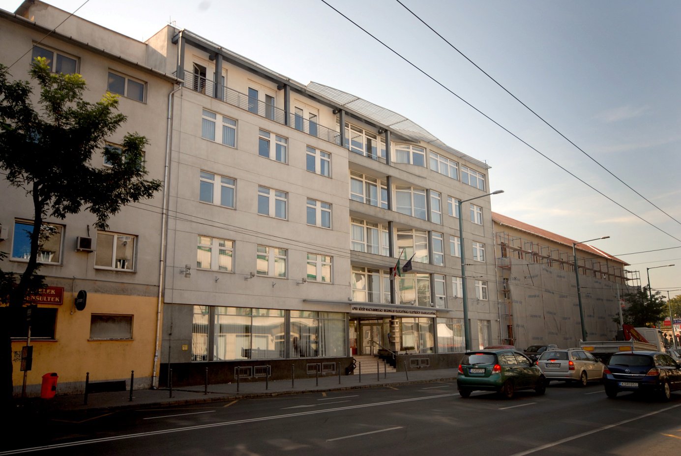 Most válogathat az, aki hosszú távra fektetné be vagyonát - Stylebusiness -  - Eladó B kategóriás irodaház, Fogarasi Business Center, Fogarasi út, 