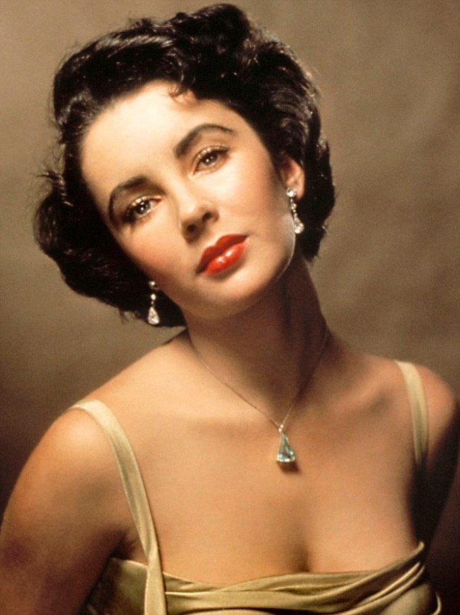 In memoriam Elizabeth Taylor - STYLENEWS -  - Elizabeth Taylor, in memoriam, Richard Burton, születésnap, 