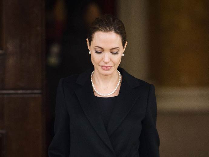 Ne folytasd, Jolie! - KERESD A NŐT  - Lélekhangok - angelina jolie, daganat, gyógyulás, rák, szentesi éva, szentesi éva naplója, 