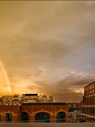 Terézváros felett napsütés volt - KERESD A NŐT  -  - rúzs és tükör, szerelem, 
