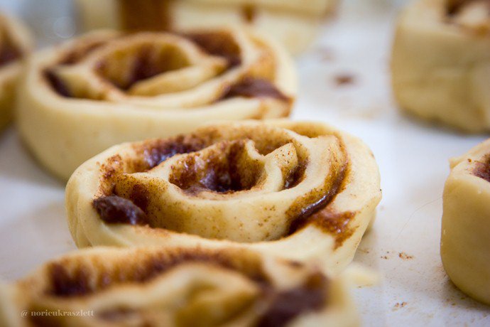 Fahéj illatú reggelek - STYLELIFE - Gasztronómia - a mi konyhánk, fahéjas csiga, 