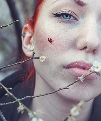 Élve temettelek - KERESD A NŐT  -  - rúzs és tükör, szentesi éva, szerelem, 