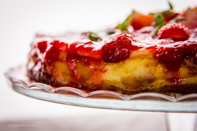 Bemelegítés az eperszezonra - STYLELIFE - Gasztronómia - a mi konyhának, epres cheesecake, 