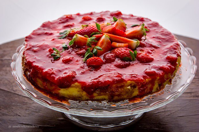 Bemelegítés az eperszezonra - STYLELIFE - Gasztronómia - a mi konyhának, epres cheesecake, 