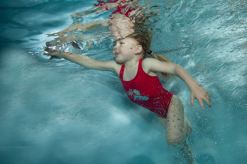 A játék fontossága és szerepe a babaúszásban - Stylekids -  - babaúszás, úszás fejlesztés, úszás foglalkozás, 