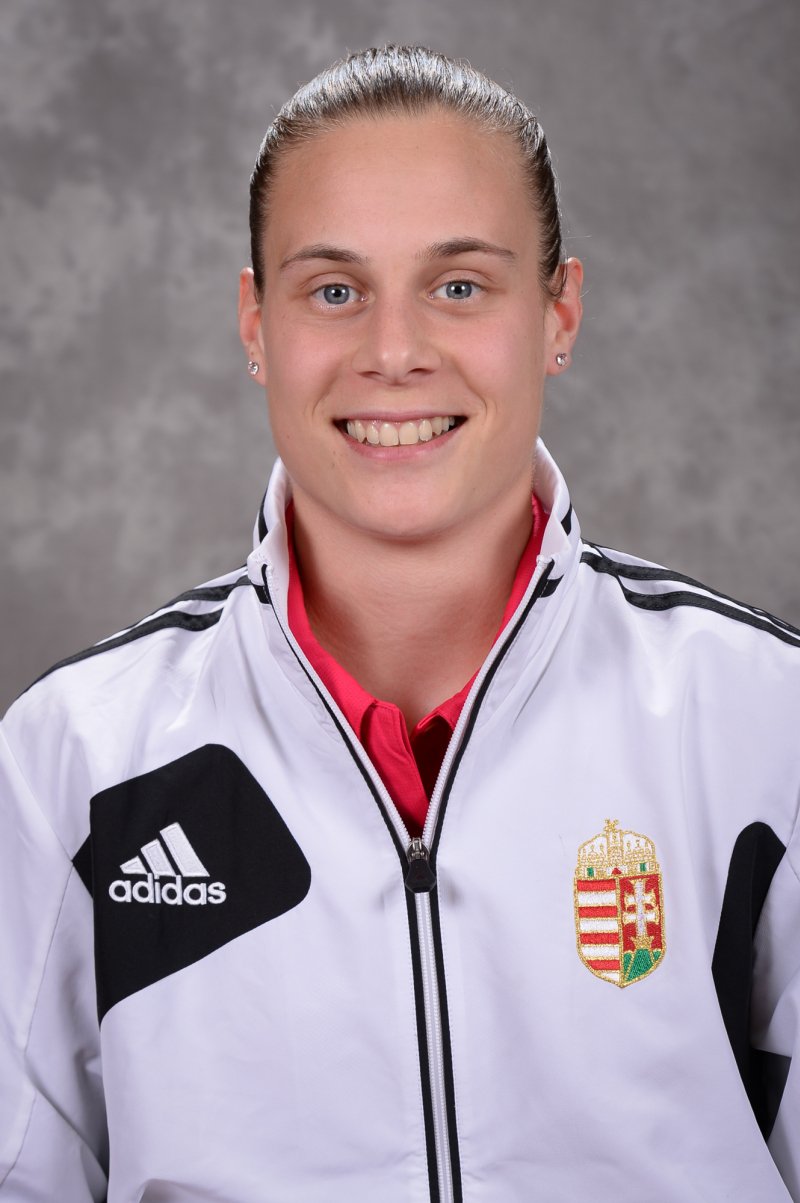 A lányok sem cukorból vannak - Stylekids -  - foci, foci lányoknak, gyermeksport, interjú, labdarúgás, labdarúgás gyermekeknek, papp dóra labdarúgó, 