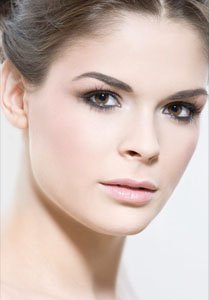 Fábián Éva sminktanfolyamok - Smink  -  - Fábián Éva, smink, sminktanfolyam, sminktippek, 