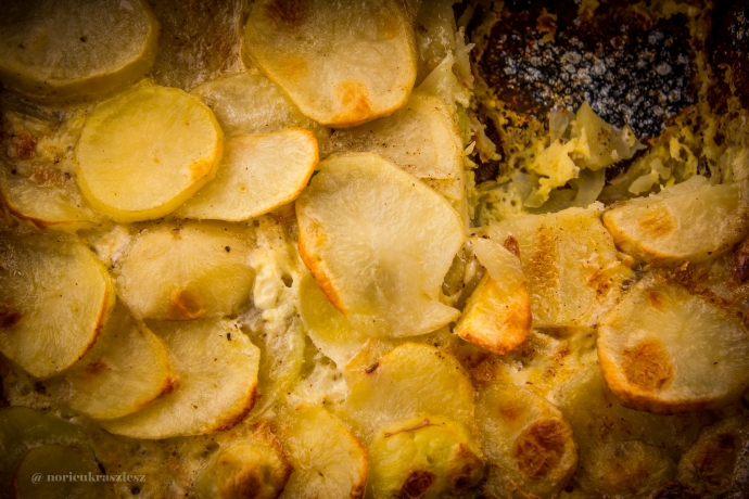 A tökéletes vasárnapi ebéd - STYLELIFE - Gasztronómia - gratin burgonya, töltött csirke, vasárnapi ebéd, 