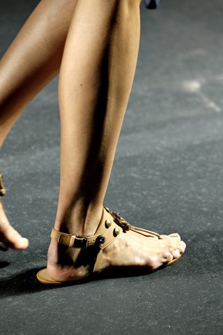 Színes cipőcsodákról álmodunk - Hírek  -  - cipő, platform, telitalp, 