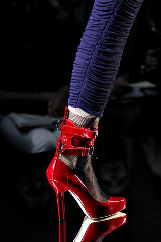 Színes cipőcsodákról álmodunk - Hírek  -  - cipő, platform, telitalp, 