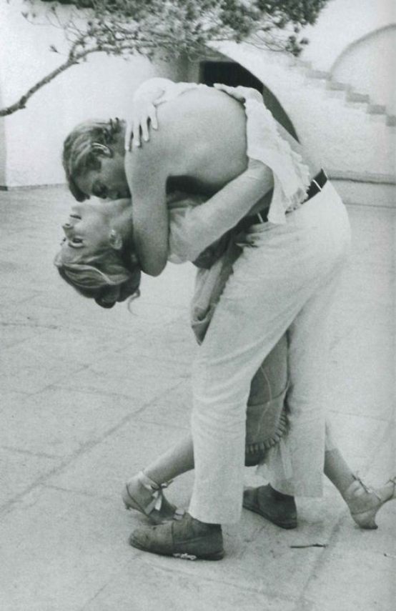 Egy emlékezetes affér krónikája - KERESD A NŐT  - Lélekhangok - lélekhangok, 