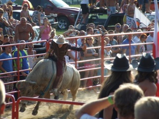 Rálépett a gázra a komáromi Amerikai Autós Találkozó! - Rendezvények -  - amerikai, autós találkozó, 