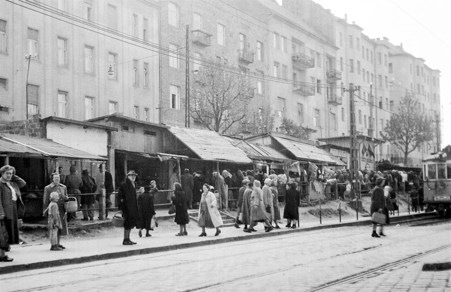 Kalef - Moszkva - Kalef! A Széll Kálmán tér száz éve - Fesztelen mindennapok -  - Budapest, Moszkva tér, Széll Kálmán tér, 