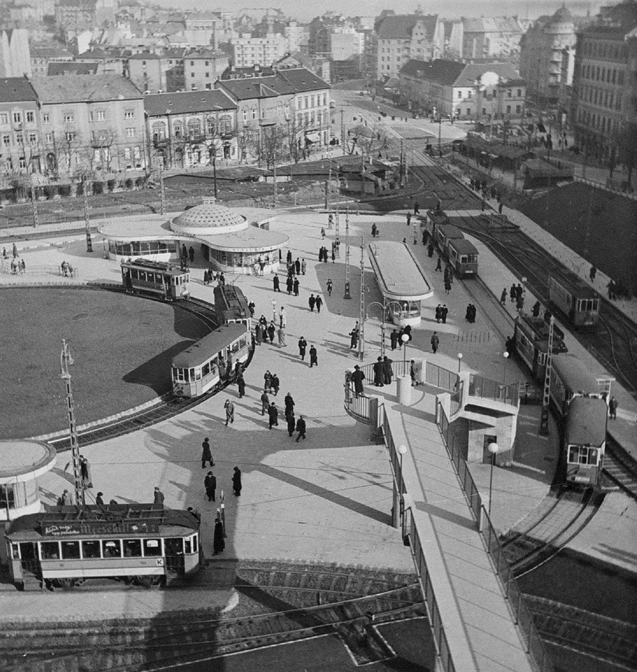 Kalef - Moszkva - Kalef! A Széll Kálmán tér száz éve - Fesztelen mindennapok -  - Budapest, Moszkva tér, Széll Kálmán tér, 