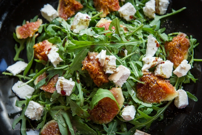 Fügesaláta mézzel és feta sajttal - STYLELIFE - Gasztronómia - feta sajt, füge, gasztronómia, saláta, 