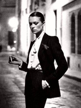 Juszti feminista volt - KERESD A NŐT  -  - rúzs és tükör, szentesi éva, 