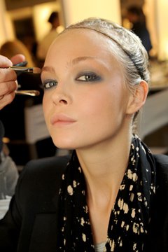 Így készíts füstös szemsminket! - Hírek  - Smink  - füstös smink, 