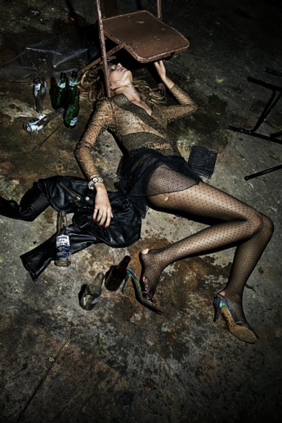 Részeg modellekkel sokkol a magazin - DIVAT&STÍLUS - Hírek  - divat, editorial, 