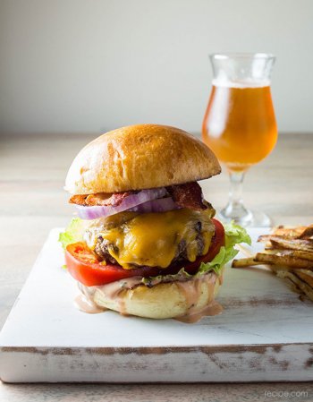 Mennyei burger recept - STYLELIFE - Gasztronómia - gasztronómia, grill, hamburger, 