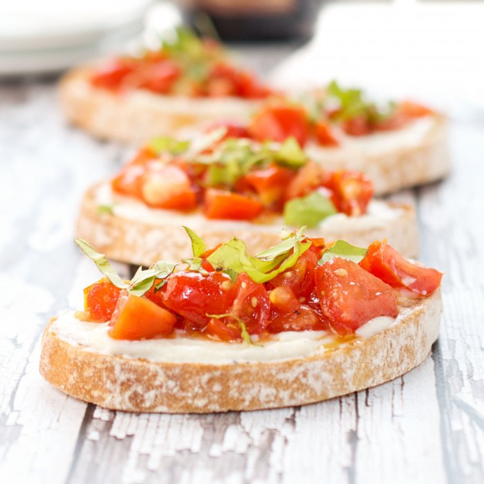 Anyu főz: Paradicsomos, parmezános bruschetta - Stylekids -  - bruschetta, egyszerű receptek, gasztro, olasz konyha, recept, 