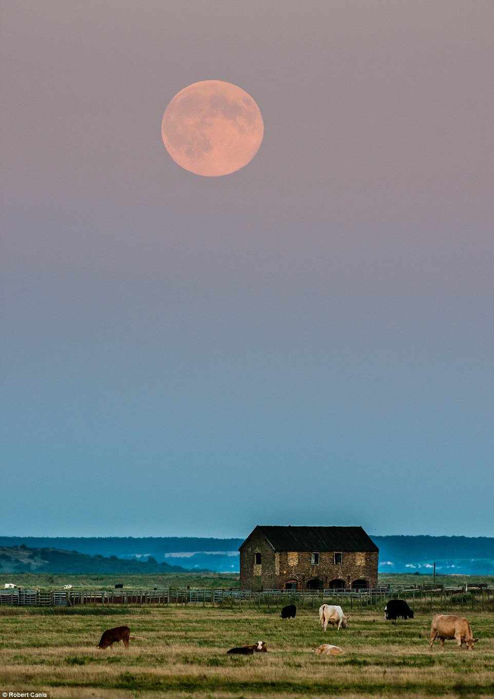Lenyűgöző felvételek nagy viharokról - STYLELIFE - Utazás - hurrikán, nagy britannia, utazás, vihar, 