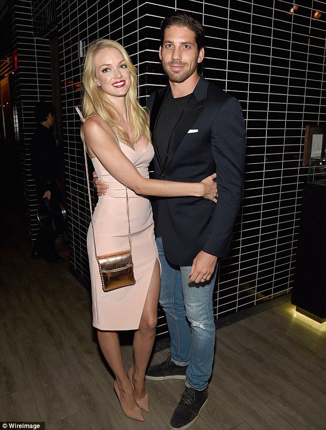 A Victoria's Secret lányok szerelmi élete - DIVAT&STÍLUS - Stílusiskola - victorias secret, vs angels, 