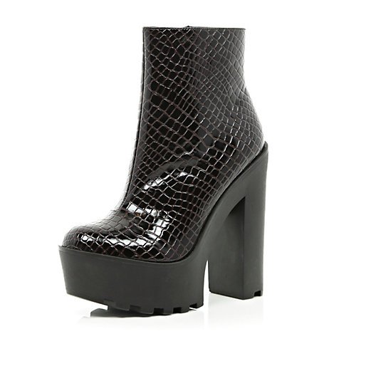 Bazár: Leértékelt cipőcsodák - DIVAT&STÍLUS - Stílusiskola - molnár dorka, the sense, 