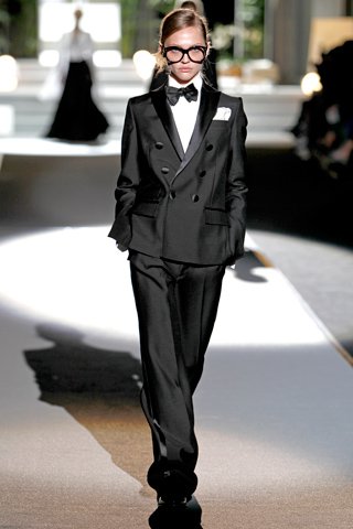 Szertelen és szexi: hipsterek és geekek - Hírek  - Stílusiskola - alternatív, dsquared, geek, hipster, 