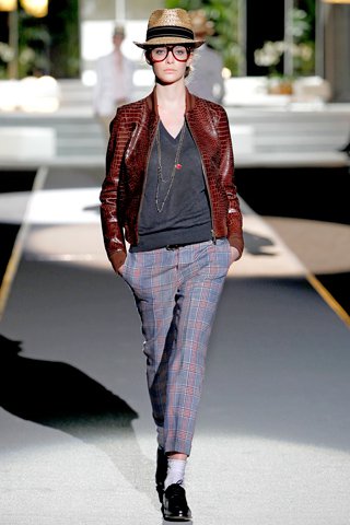 Szertelen és szexi: hipsterek és geekek - Hírek  - Stílusiskola - alternatív, dsquared, geek, hipster, 