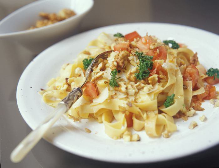 Anyu főz: paradicsomos - diós tagliatelle - STYLELIFE - Gasztronómia - anyakanyar, anyu főz, olasz konyha, recept, tészta, 