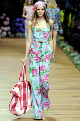 Virággyerekek az utcán - Stílusiskola -  - 70-es, farmer, hippi, tavasz, 