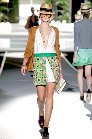 Virággyerekek az utcán - Stílusiskola -  - 70-es, farmer, hippi, tavasz, 